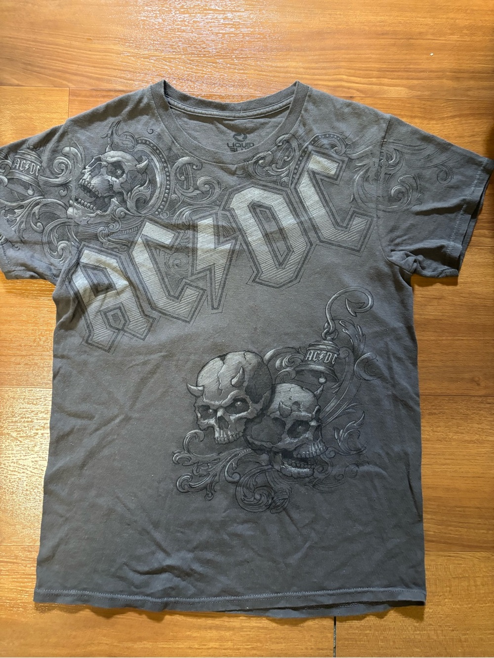 Liquid Blue AC/DC Skull Graphic Short Sleeve Tee in Gray